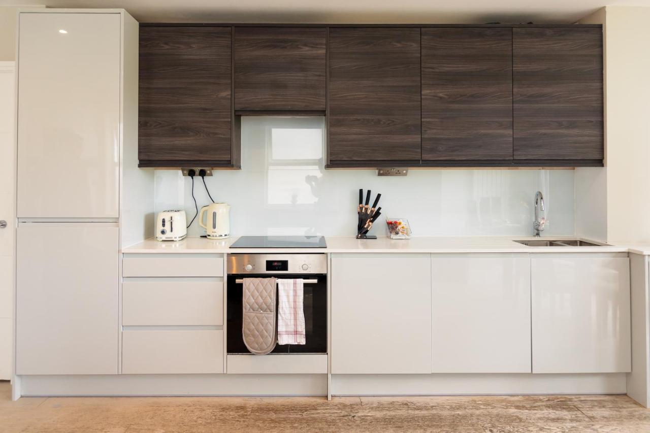 Star London Bell Lane 3-Bed Haven Apartment Hendon Exterior photo