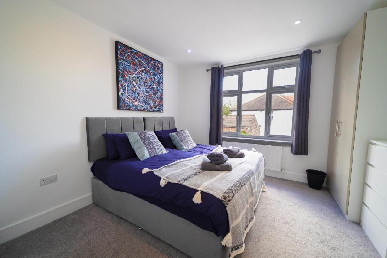 Star London Bell Lane 3-Bed Haven Apartment Hendon Exterior photo