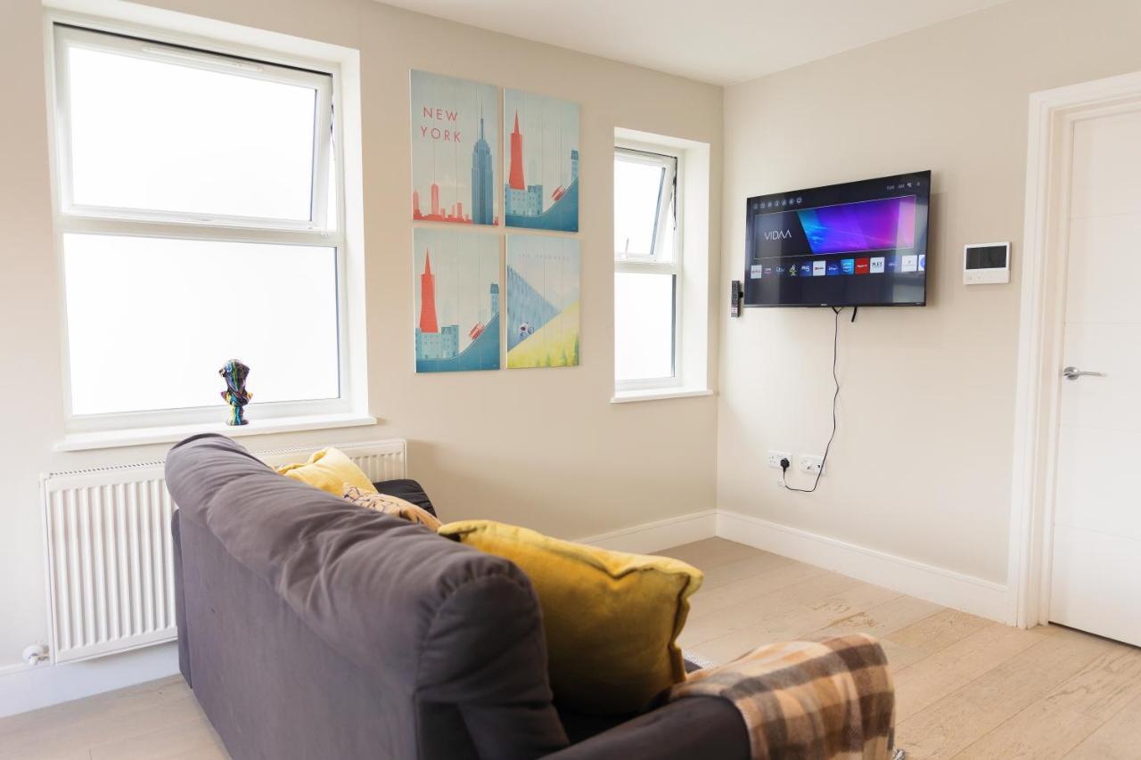 Star London Bell Lane 3-Bed Haven Apartment Hendon Exterior photo