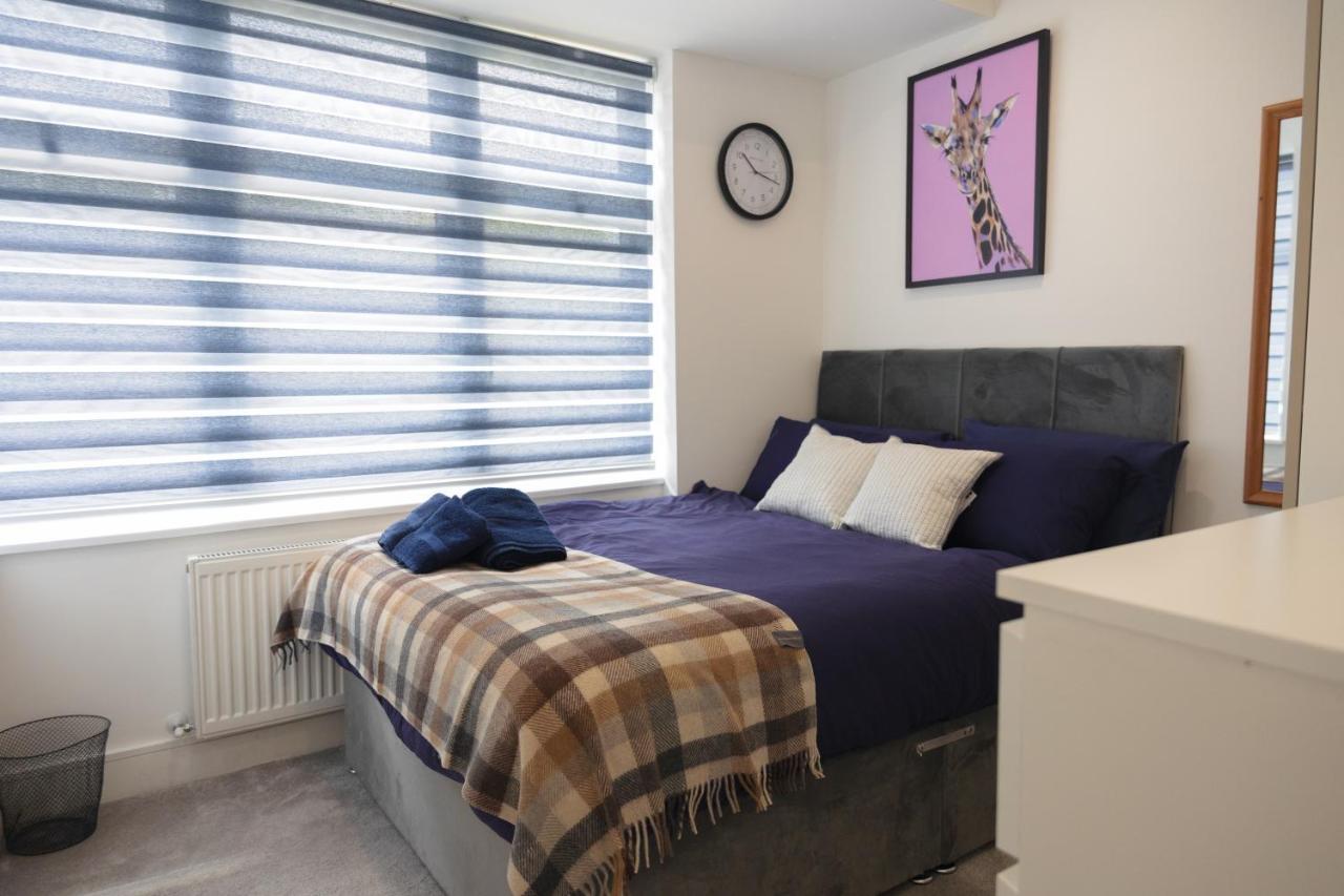 Star London Bell Lane 3-Bed Haven Apartment Hendon Exterior photo